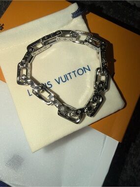 Men’s Silver Chain-Link Bracelet